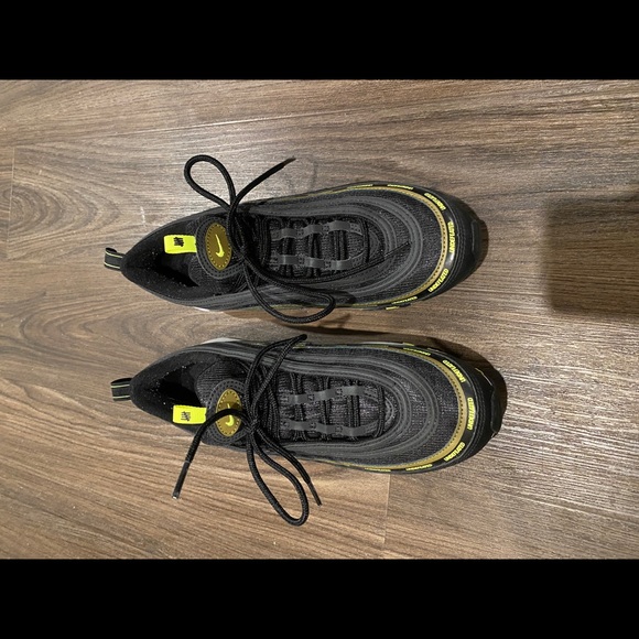 Nike air max 97 undefeated black volt logo - Picture 3 of 11